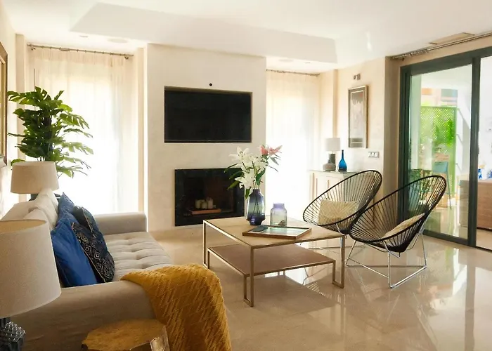 Polo Royale Waterfront Luxury Apt - 3 Terraces And Pool