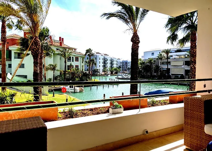 Polo Royale Waterfront Luxury Apt - 3 Terraces And Pool