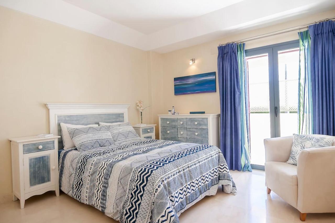 Polo Royale Waterfront Luxury - 3 Terraces And Pool Apartment *