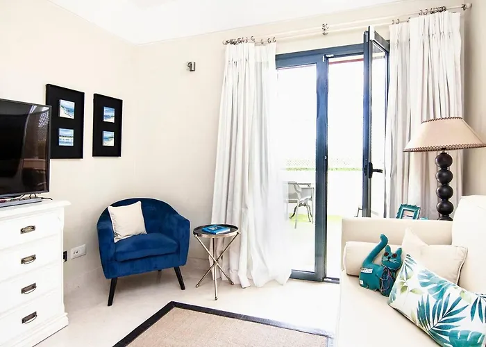 Polo Royale Waterfront Luxury Apt - 3 Terraces And Pool